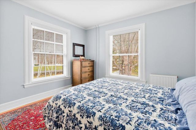 16 West Road, Bennington, VT 05201