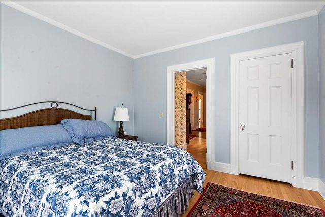 16 West Road, Bennington, VT 05201