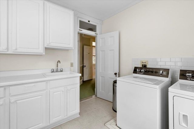 16 West Road, Bennington, VT 05201