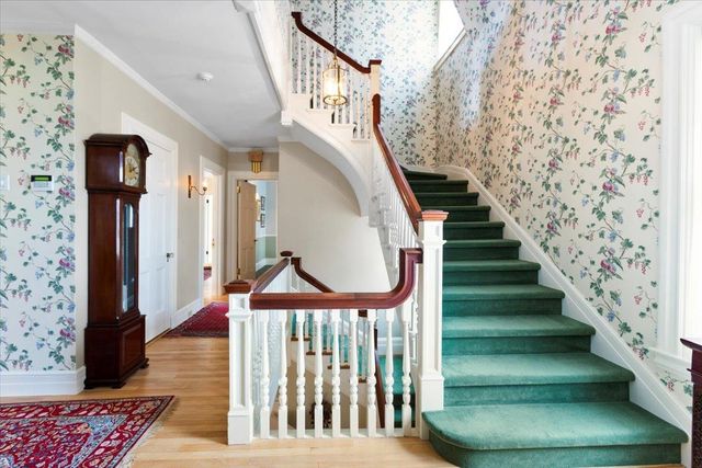 16 West Road, Bennington, VT 05201