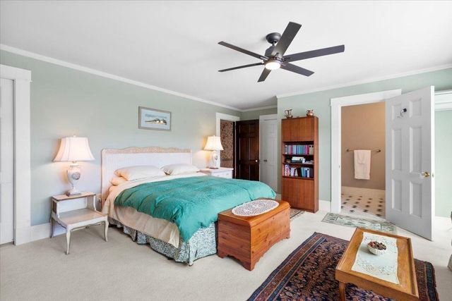 16 West Road, Bennington, VT 05201