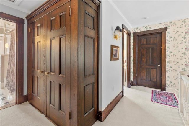 16 West Road, Bennington, VT 05201