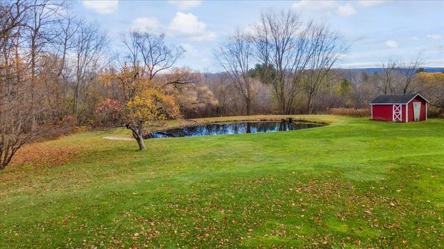 16 West Road, Bennington, VT 05201