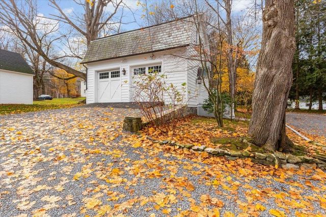 16 West Road, Bennington, VT 05201