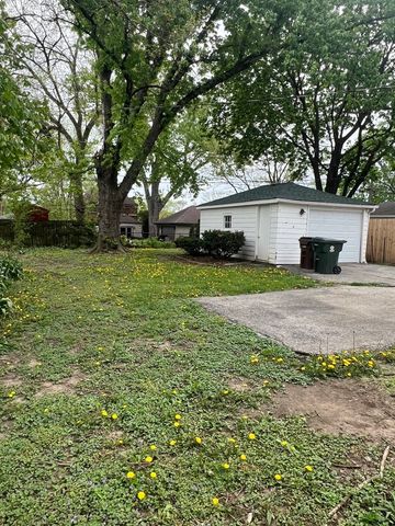 17563 Western Avenue, Homewood, IL 60430