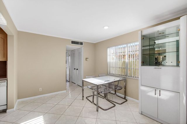 95 Burgundy B, Delray Beach, FL 33484