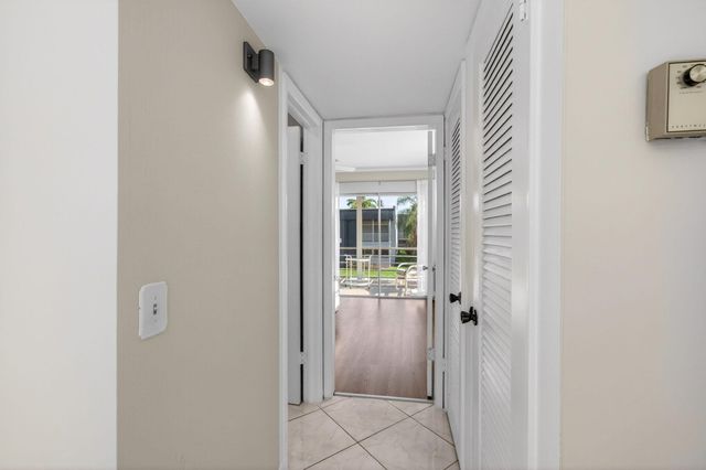 95 Burgundy B, Delray Beach, FL 33484