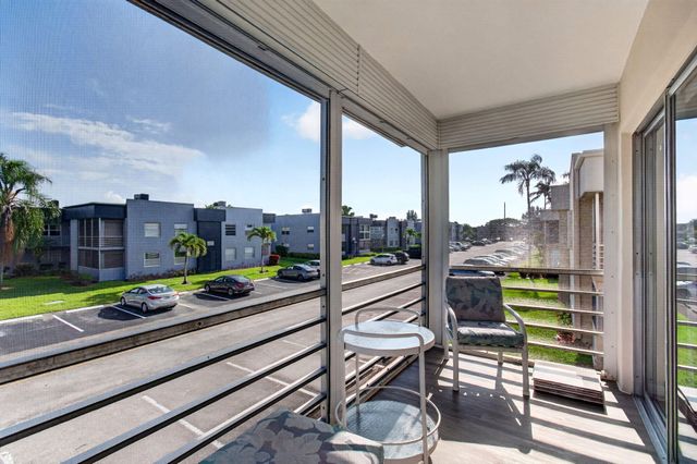 95 Burgundy B, Delray Beach, FL 33484