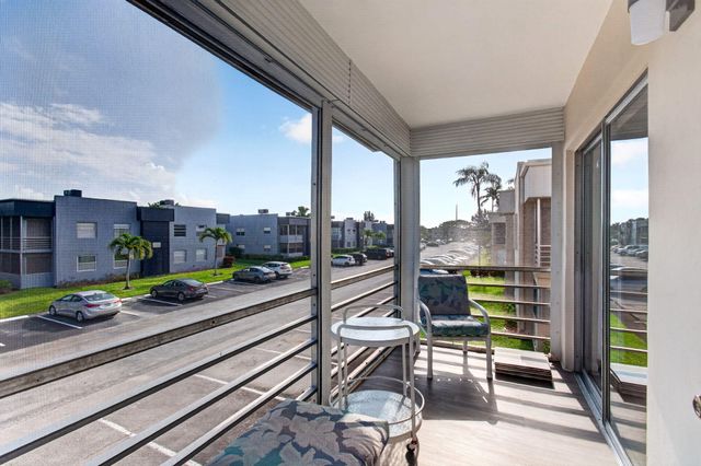 95 Burgundy B, Delray Beach, FL 33484
