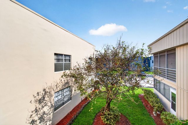 95 Burgundy B, Delray Beach, FL 33484
