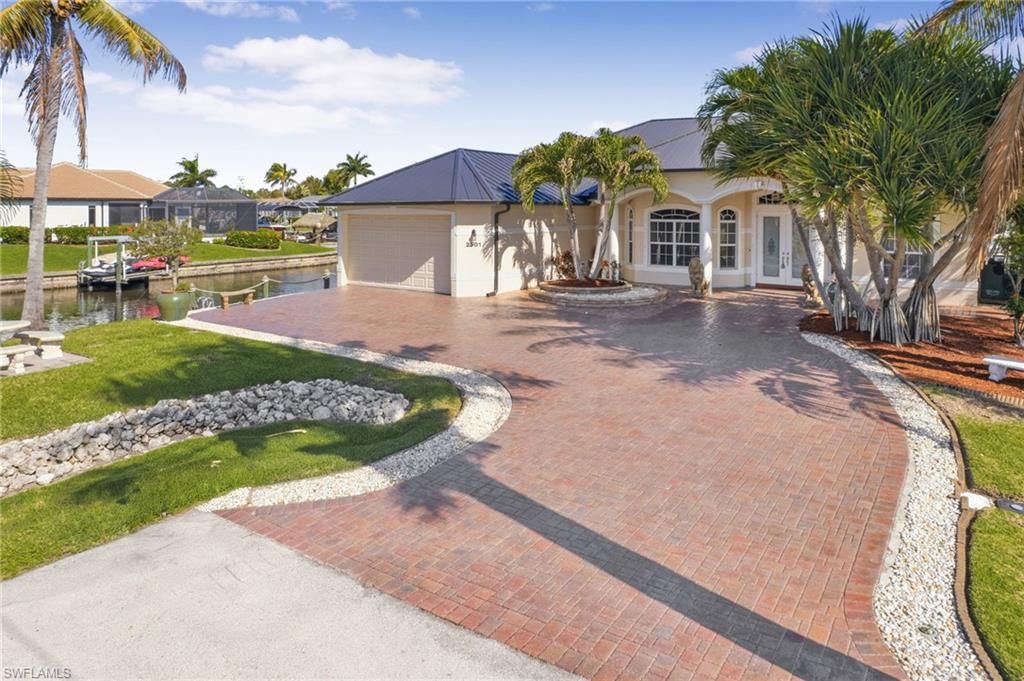 2501 SE 19th PL, CAPE CORAL, FL 33904 — photo 2