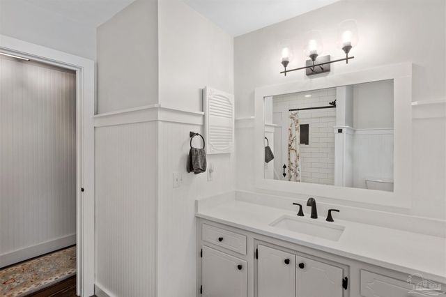 605 Meander Ln, Cantonment, FL 32533