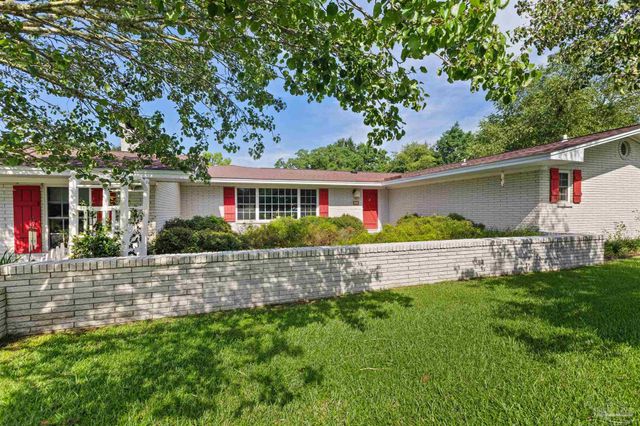605 Meander Ln, Cantonment, FL 32533