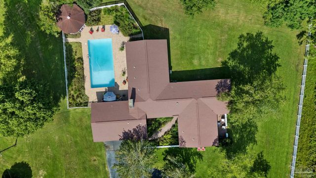 605 Meander Ln, Cantonment, FL 32533