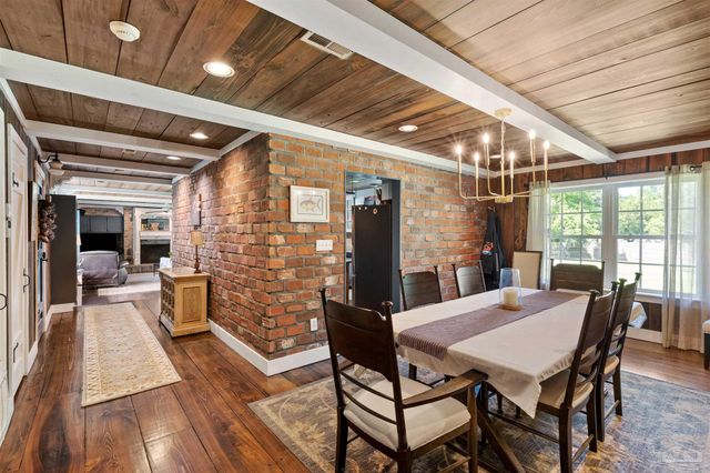 605 Meander Ln, Cantonment, FL 32533