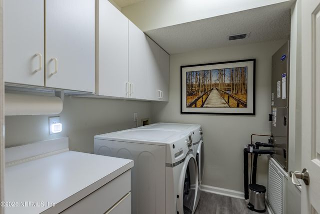 3327 LIGHTHOUSE POINT Lane, Jacksonville, FL 32250