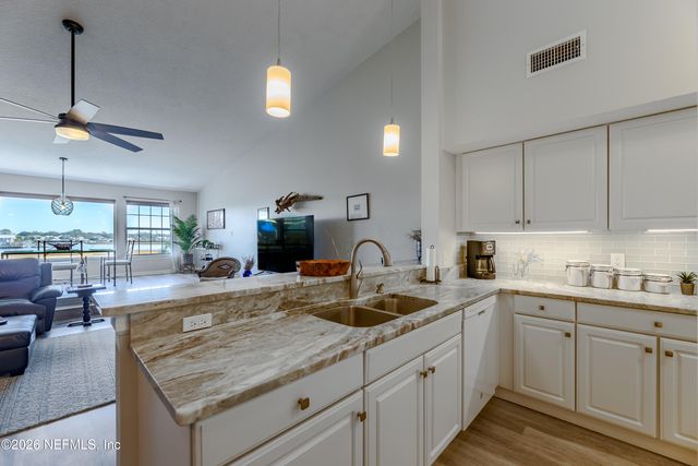 3327 LIGHTHOUSE POINT Lane, Jacksonville, FL 32250