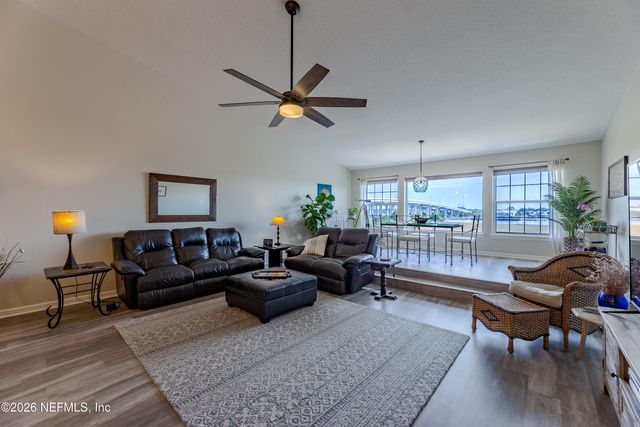 3327 LIGHTHOUSE POINT Lane, Jacksonville, FL 32250