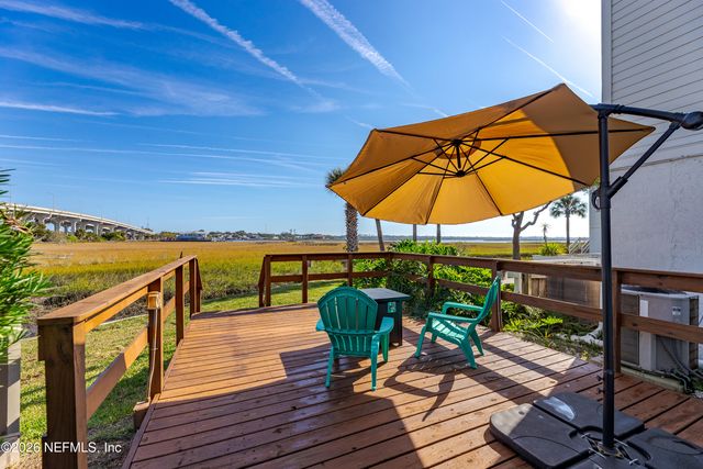 3327 LIGHTHOUSE POINT Lane, Jacksonville, FL 32250