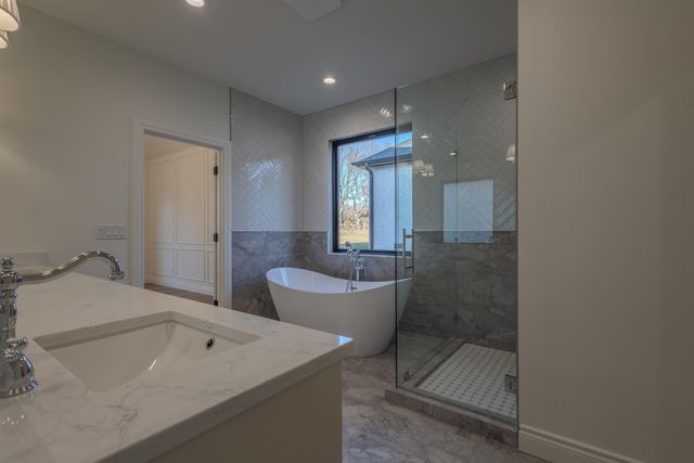 2157 North Silver Charm Avenue, Springfield, MO 65802