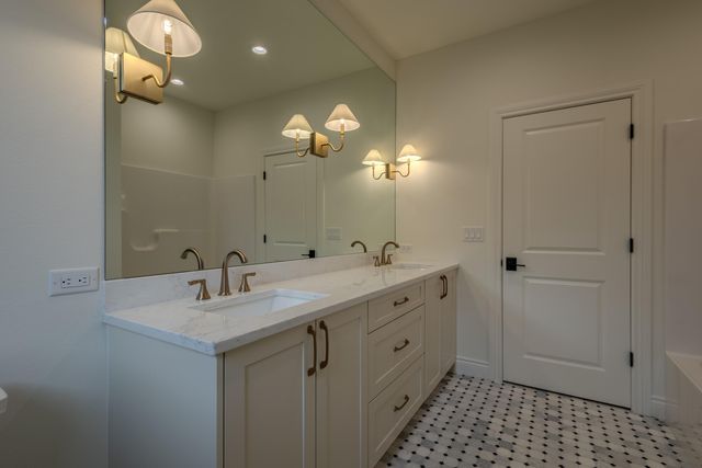 2157 North Silver Charm Avenue, Springfield, MO 65802