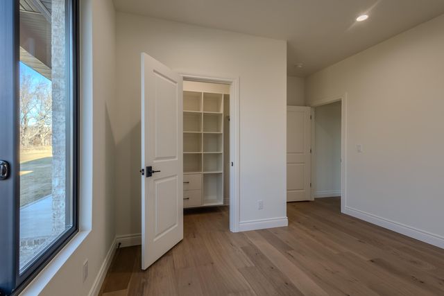 2157 North Silver Charm Avenue, Springfield, MO 65802