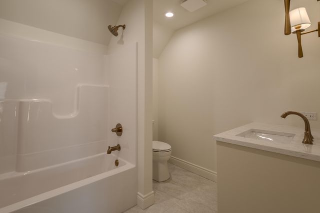 2157 North Silver Charm Avenue, Springfield, MO 65802