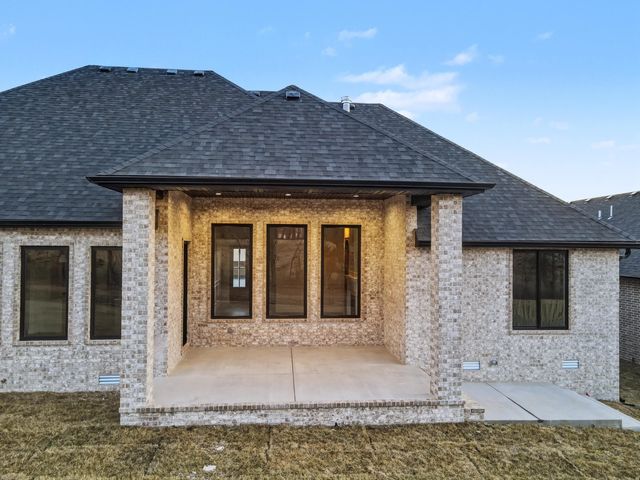 2157 North Silver Charm Avenue, Springfield, MO 65802