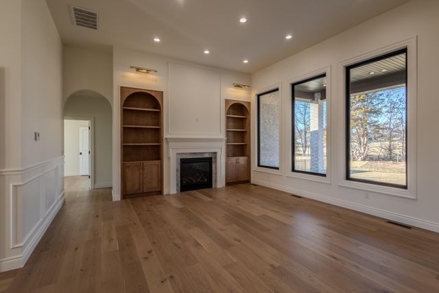 2157 North Silver Charm Avenue, Springfield, MO 65802