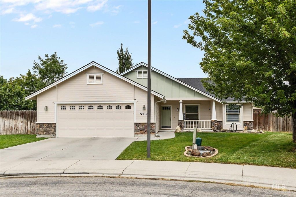 9538 W Silverbirch St, Boise, ID 83709