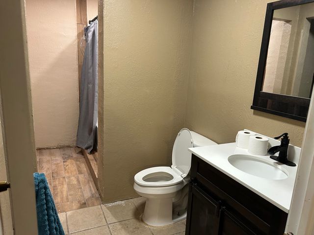 3703 Bear Hollow Road, Pineville, MO 64856