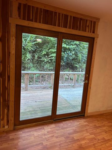 3703 Bear Hollow Road, Pineville, MO 64856