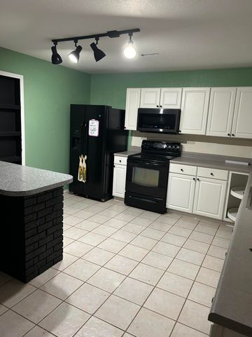 3703 Bear Hollow Road, Pineville, MO 64856