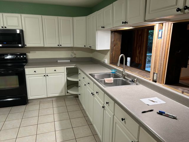 3703 Bear Hollow Road, Pineville, MO 64856