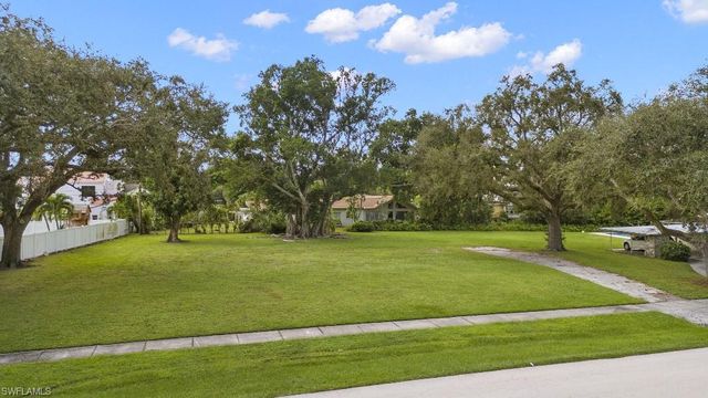 1334 Plumosa DR, Fort Myers, FL 33901