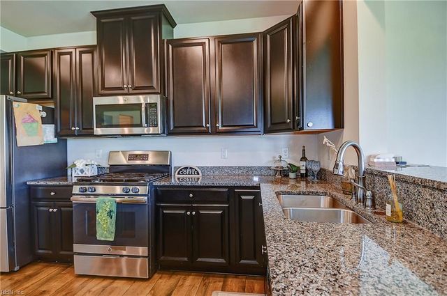 347 Spring Hill PL, Smithfield, VA 23430