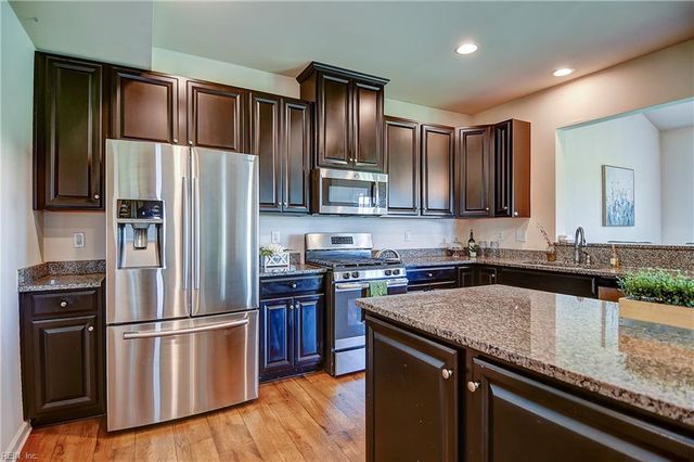 347 Spring Hill PL, Smithfield, VA 23430