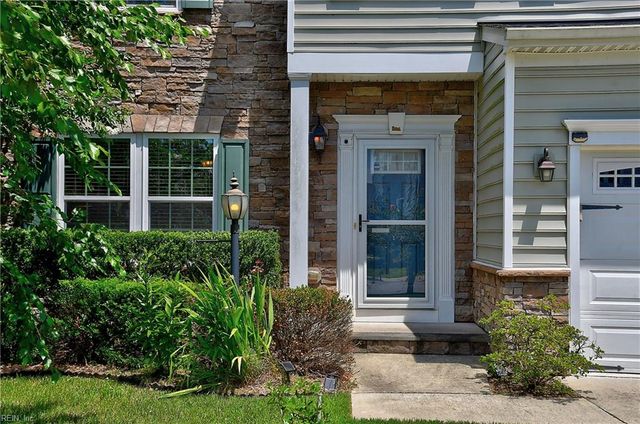 347 Spring Hill PL, Smithfield, VA 23430