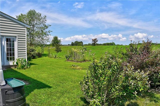 347 Spring Hill PL, Smithfield, VA 23430