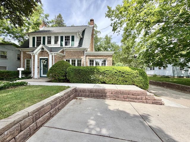 1508 E Main STREET, Watertown, WI 53094
