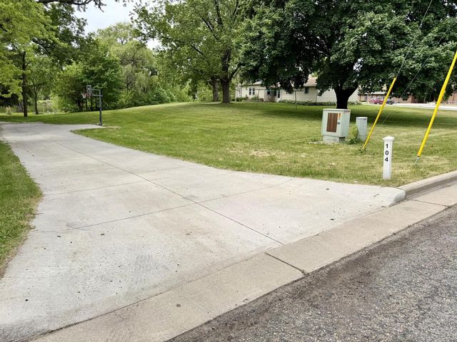1508 E Main STREET, Watertown, WI 53094
