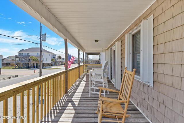 1303 N Topsail Drive, Surf City, NC 28445
