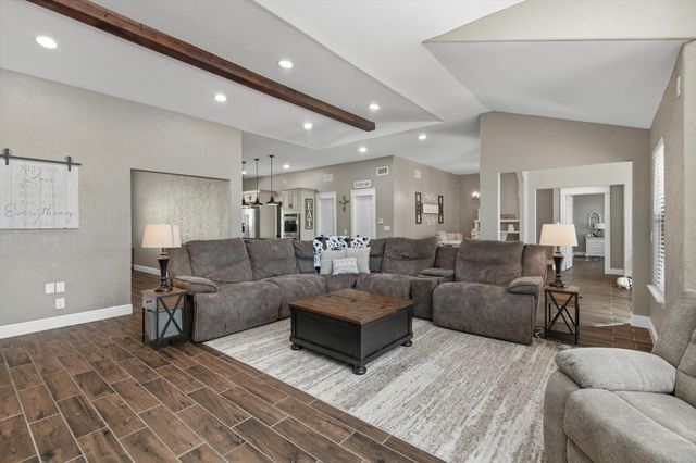 9711 150 Highway, Shepherd, TX 77371