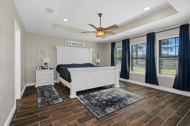 9711 150 Highway, Shepherd, TX 77371