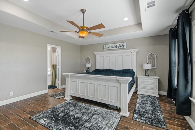 9711 150 Highway, Shepherd, TX 77371