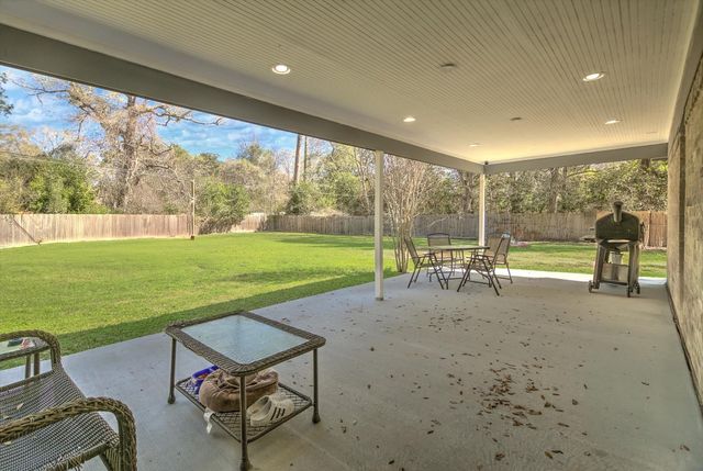 9711 150 Highway, Shepherd, TX 77371