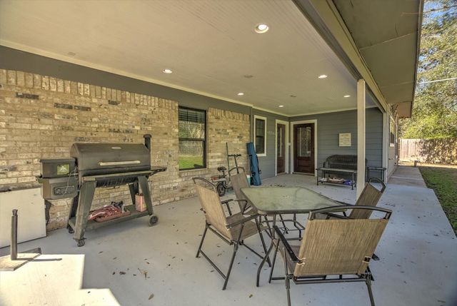 9711 150 Highway, Shepherd, TX 77371