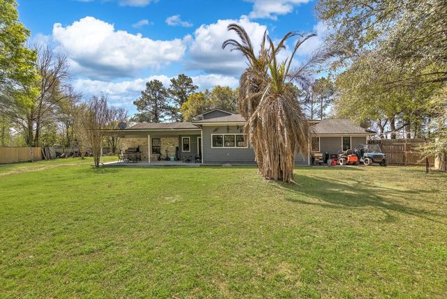 9711 150 Highway, Shepherd, TX 77371