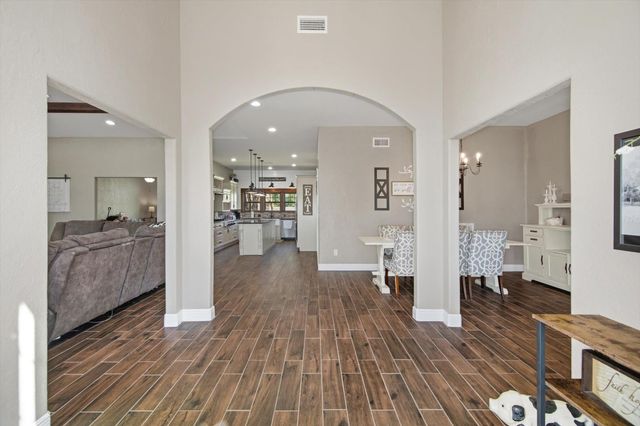 9711 150 Highway, Shepherd, TX 77371