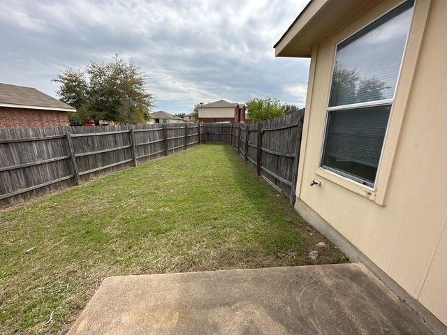 1000 Bluff Meadow CV, Georgetown, TX 78626